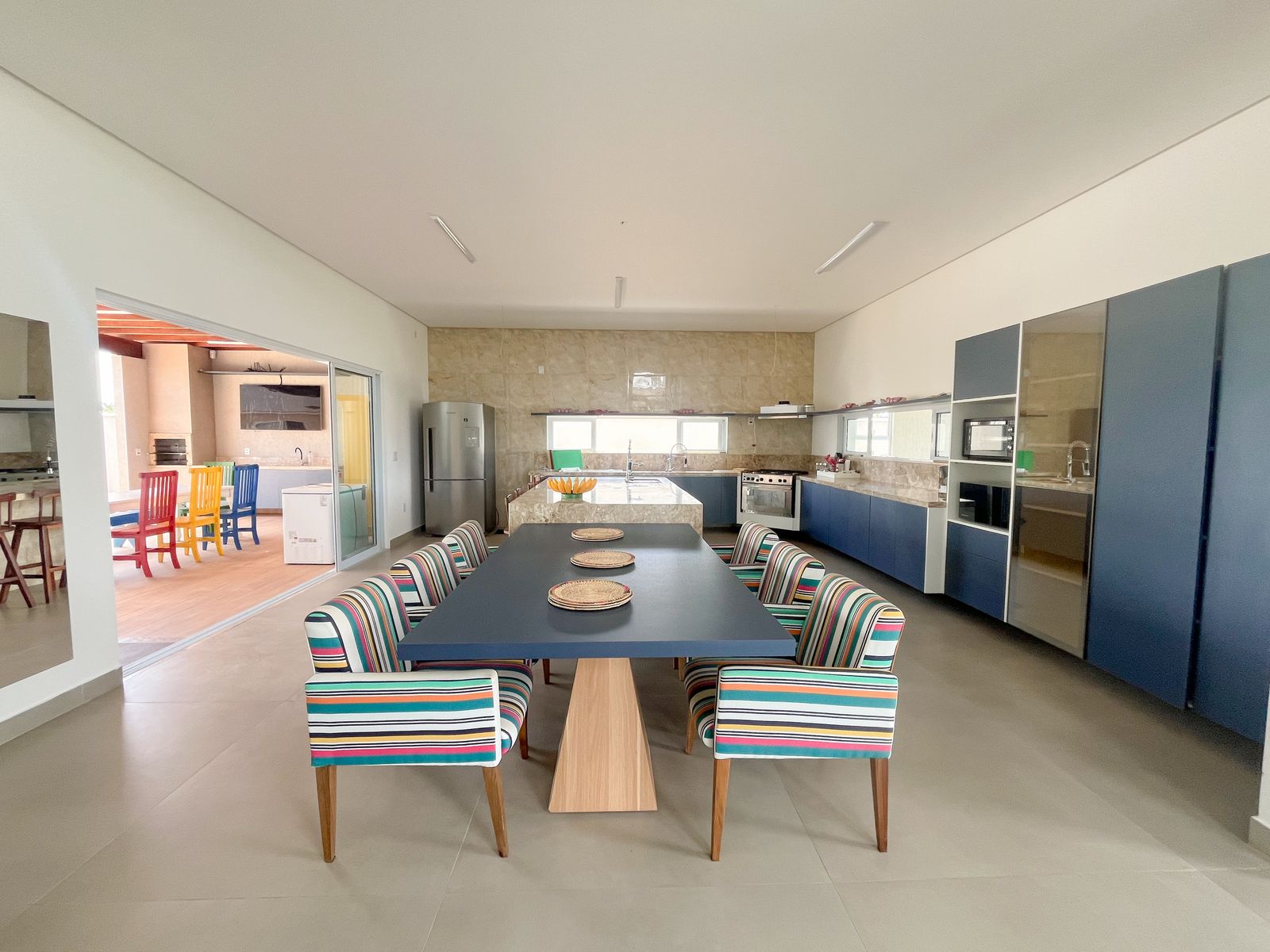Imagem Casa de Condomínio com 4 Quartos à Venda, 398 m² em Vale do Landirana (Abrantes) - Camaçari Imagem Casa de Condomínio com 4 Quartos à Venda, 398 m² em Vale do Landirana (Abrantes) - Camaçari