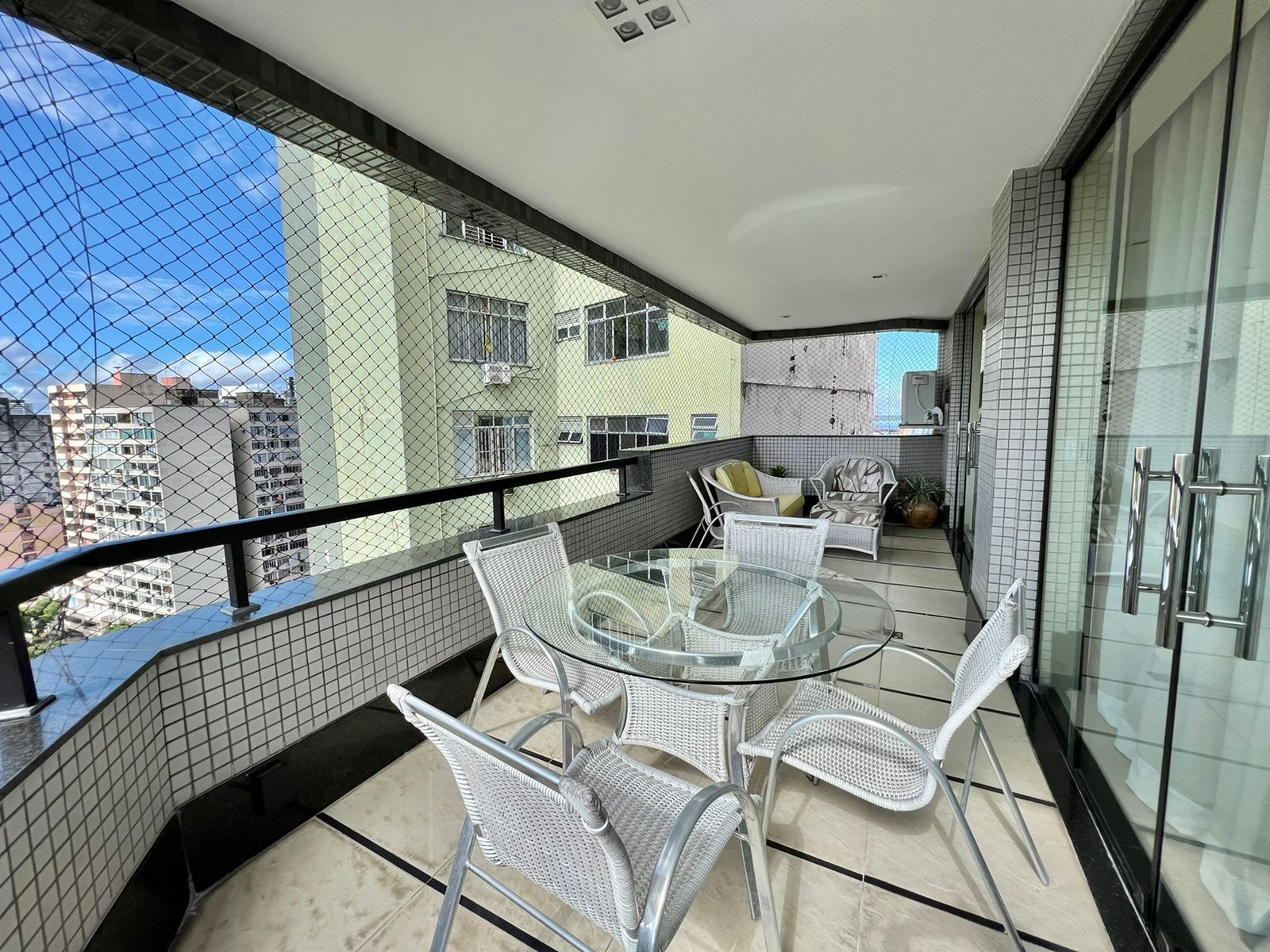 Imagem Apartamento com 3 Quartos à Venda, 240 m²em Nazaré - Belém Imagem Apartamento com 3 Quartos à Venda, 240 m²em Nazaré - Belém