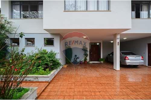 Imagem Sobrado com 3 Quartos à Venda, 351 m²em Jardim Esplanada II - São José dos Campos Imagem Sobrado com 3 Quartos à Venda, 351 m²em Jardim Esplanada II - São José dos Campos