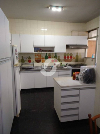Imagem Apartamento com 4 Quartos à Venda, 222 m² em Icaraí - Niterói