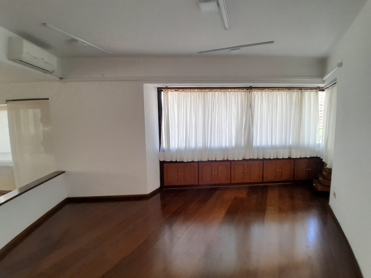 Imagem Apartamento com 3 Quartos à Venda ou Locação, 245 m² em Aclimação - São Paulo