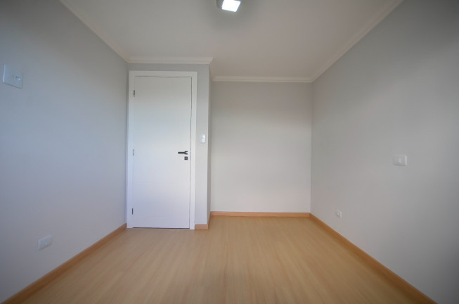 Imagem Sobrado com 3 Quartos à Venda, em Cajuru - Curitiba Imagem Sobrado com 3 Quartos à Venda, em Cajuru - Curitiba