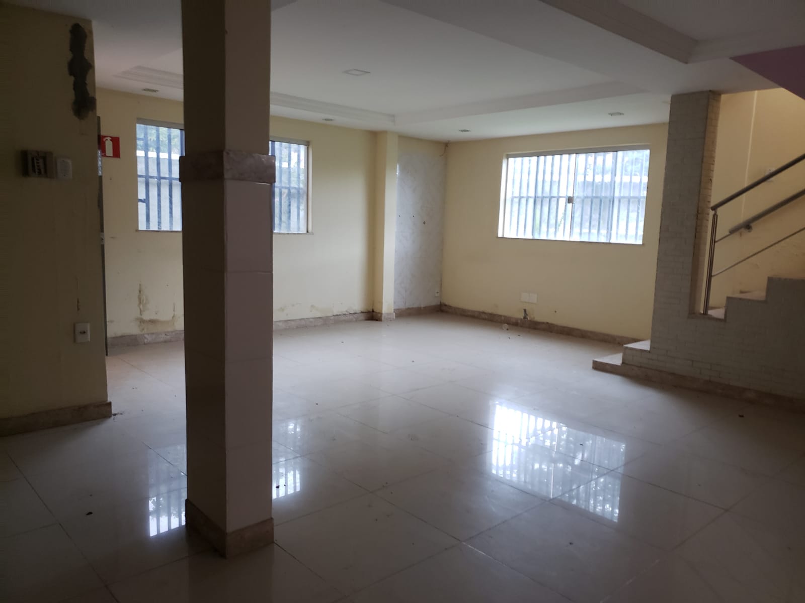 Imagem Imóvel Comercial à Venda, 1 m²em Parque Continental - Simões Filho Imagem Imóvel Comercial à Venda, 1 m²em Parque Continental - Simões Filho
