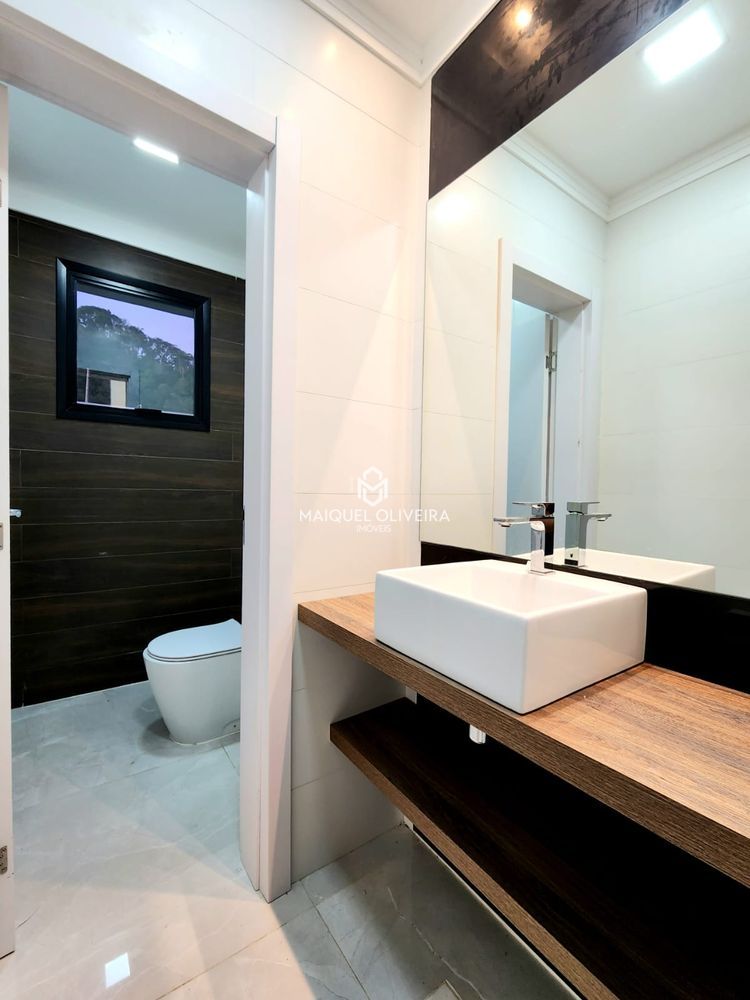 Imagem Casa de Condomínio com 3 Quartos para Alugar, 300 m²em Tomazetti - Santa Maria