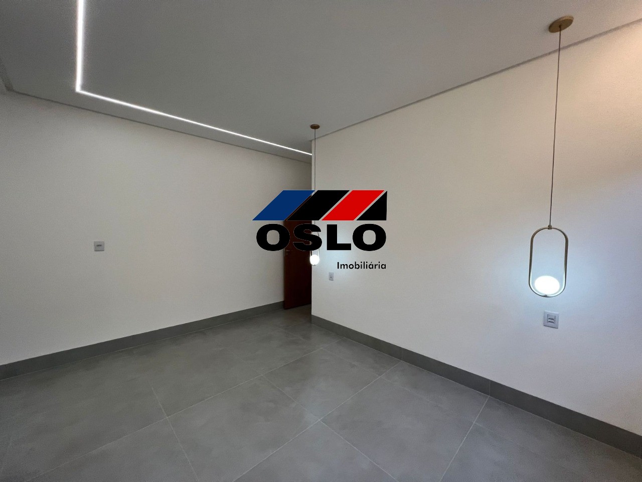 Imagem Casa com 4 Quartos à Venda, 192 m²em Moinho dos Ventos - Goiânia Imagem Casa com 4 Quartos à Venda, 192 m²em Moinho dos Ventos - Goiânia