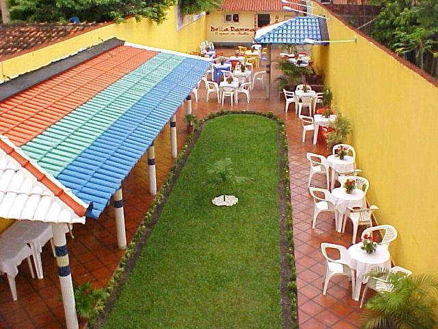 Imagem Casa com 4 Quartos para Alugar, 1 m²em Marco - Belém Imagem Casa com 4 Quartos para Alugar, 1 m²em Marco - Belém
