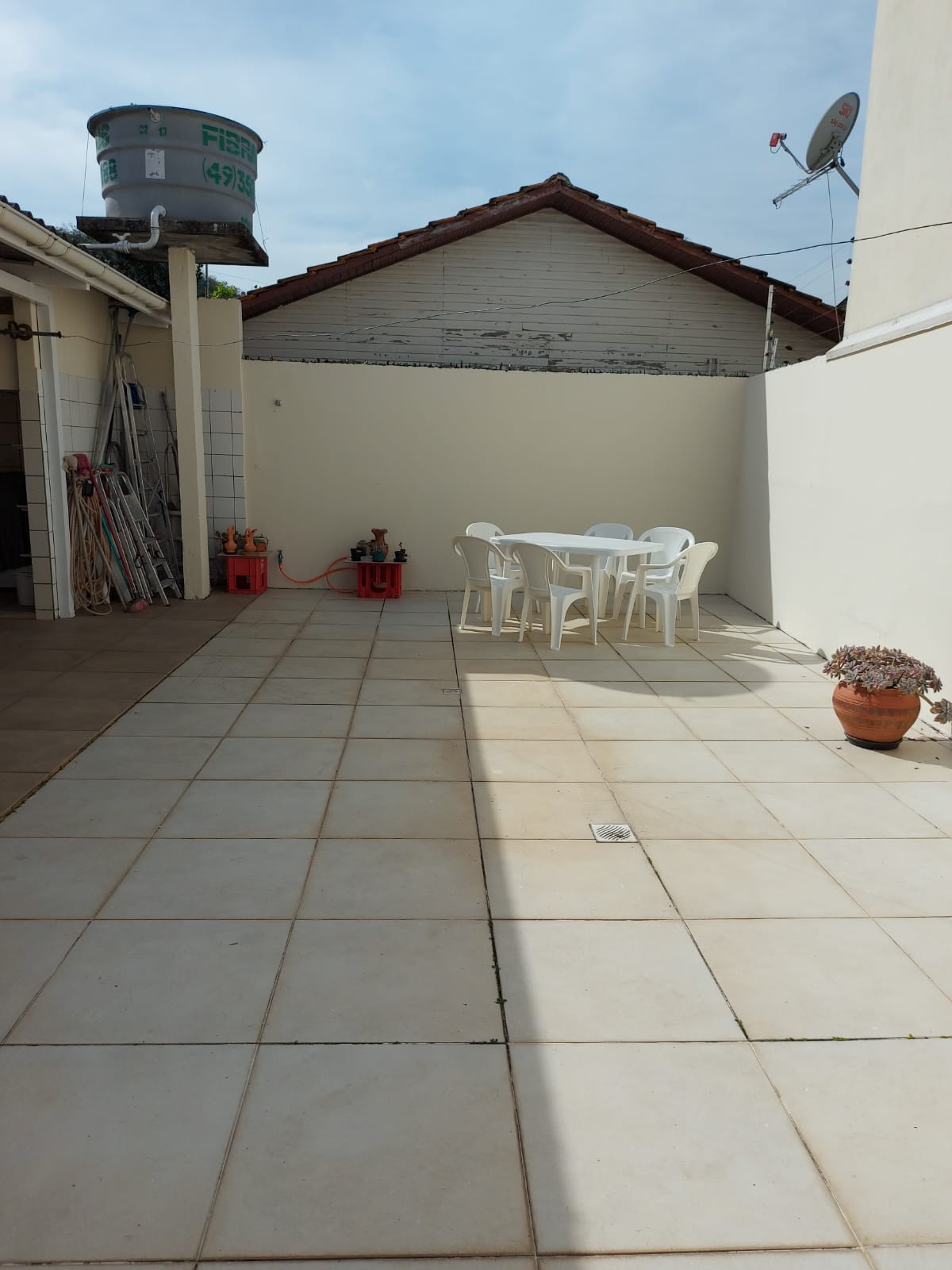 Imagem Casa com 4 Quartos à Venda, 330 m²em Coqueiros - Florianópolis
