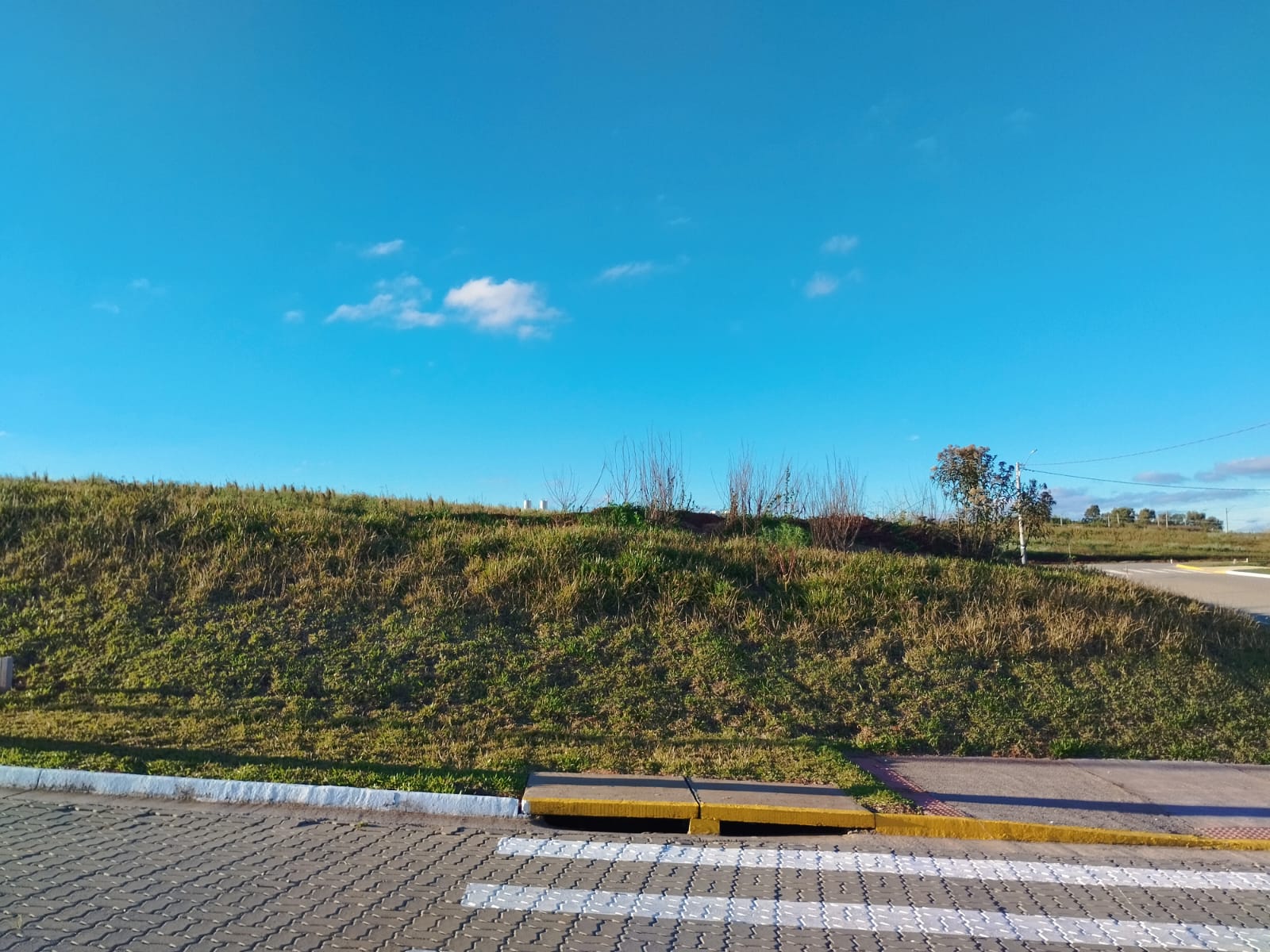 Imagem Terreno à Venda, 454 m² em Valinhos - Passo Fundo Imagem Terreno à Venda, 454 m² em Valinhos - Passo Fundo