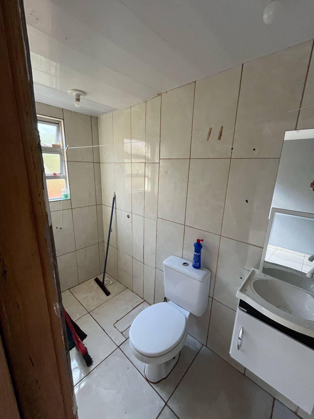 Imagem Kitnet com 1 Quarto à Venda, 25 m² em Xaxim - Curitiba Imagem Kitnet com 1 Quarto à Venda, 25 m² em Xaxim - Curitiba