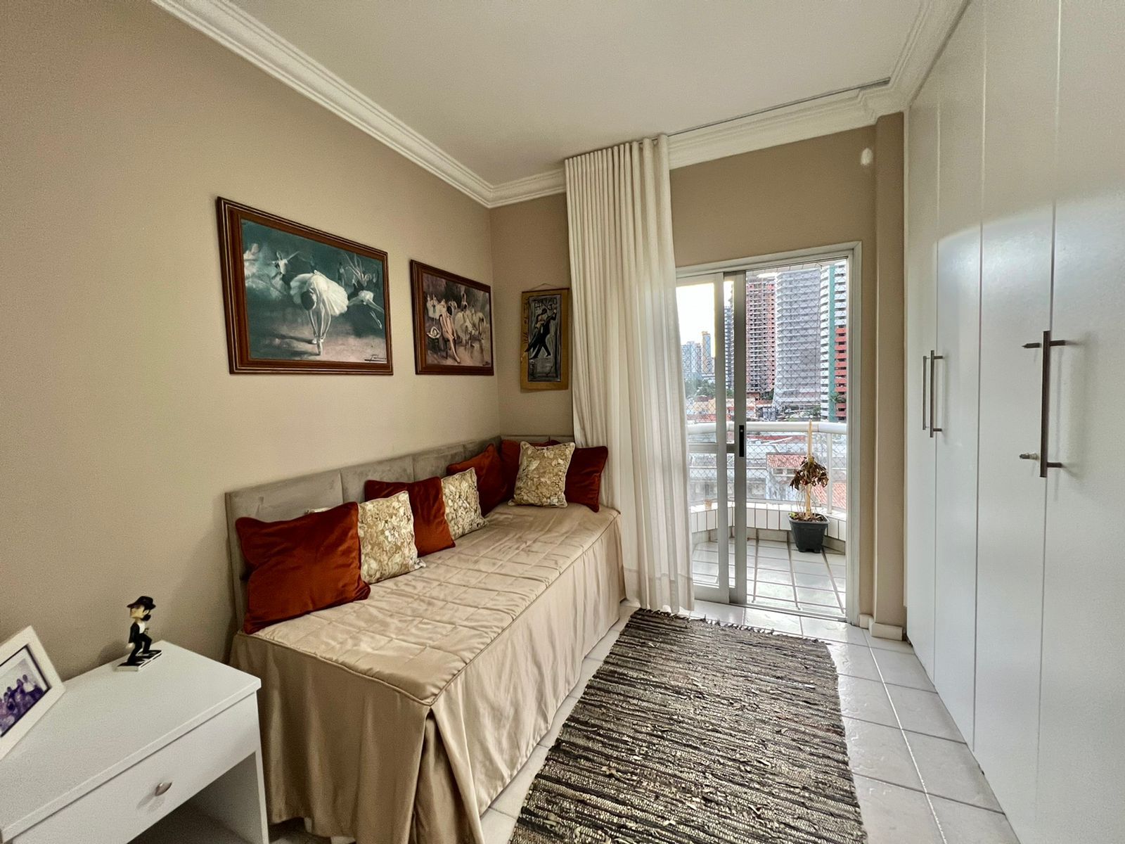 Imagem Apartamento com 3 Quartos à Venda, 140 m²em Umarizal - Belém Imagem Apartamento com 3 Quartos à Venda, 140 m²em Umarizal - Belém