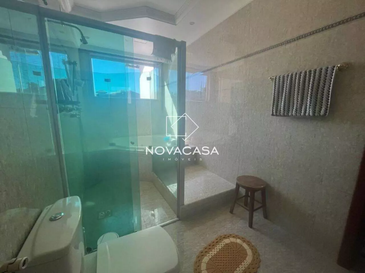 Imagem Casa com 4 Quartos à Venda, 380 m² em Santa Mônica - Belo Horizonte Imagem Casa com 4 Quartos à Venda, 380 m² em Santa Mônica - Belo Horizonte