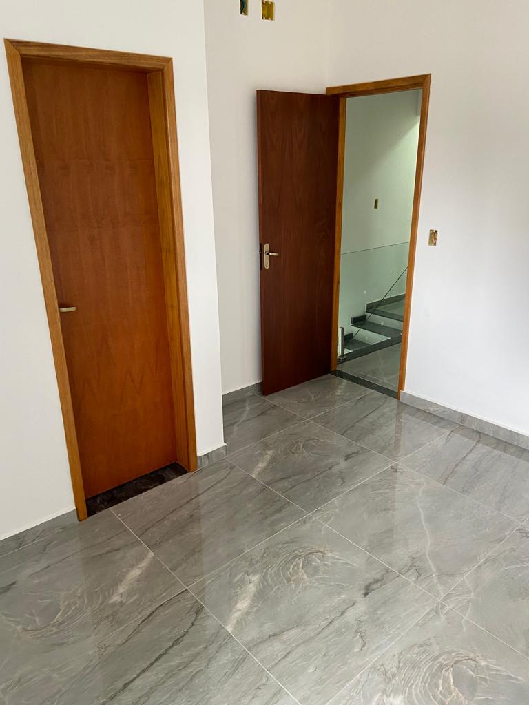 Imagem Sobrado com 3 Quartos à Venda, 144 m²em Vila Humaitá - Santo André