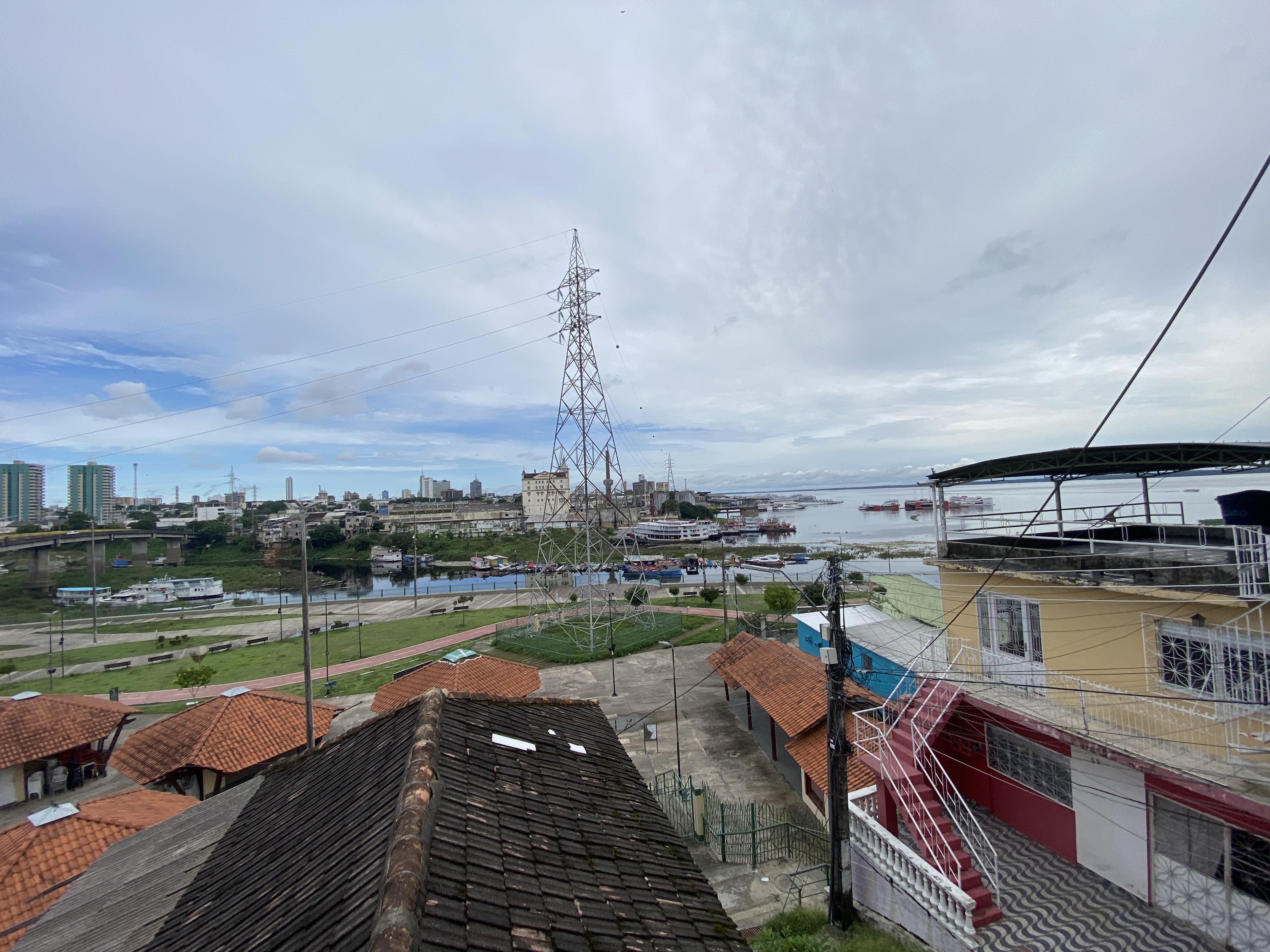 Imagem Sobrado com 6 Quartos à Venda, 276 m² em São Raimundo - Manaus Imagem Sobrado com 6 Quartos à Venda, 276 m² em São Raimundo - Manaus