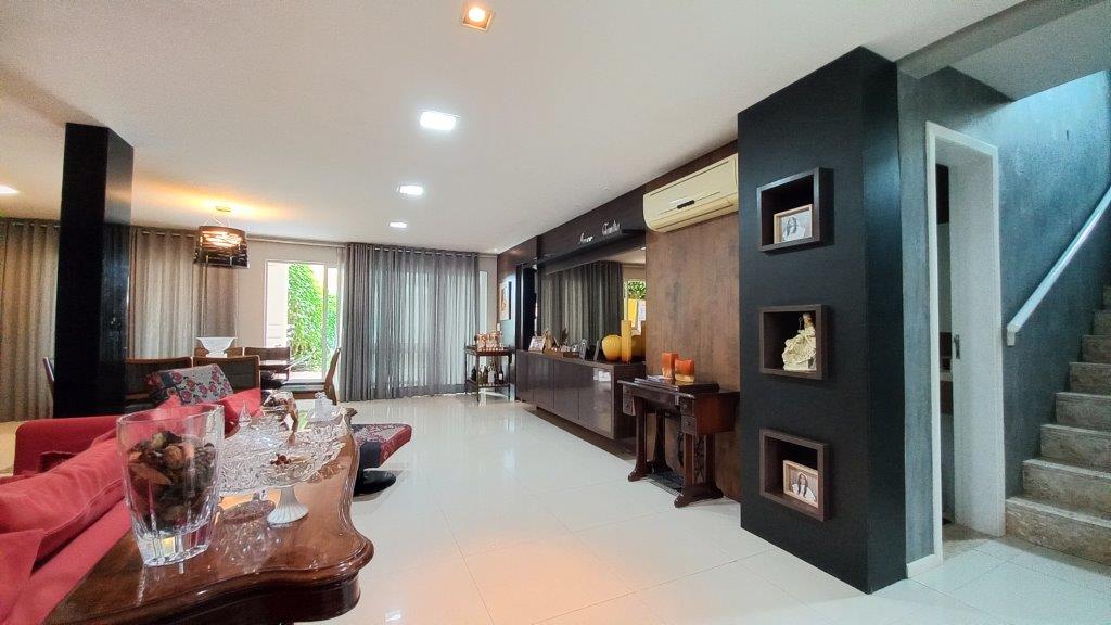 Imagem Casa de Condomínio com 4 Quartos à Venda, 300 m²em De Lourdes - Fortaleza