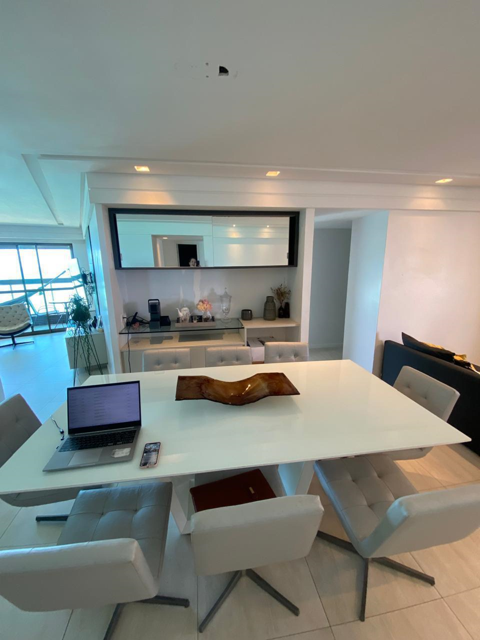 Imagem Apartamento com 4 Quartos à Venda, 200 m²em Pina - Recife