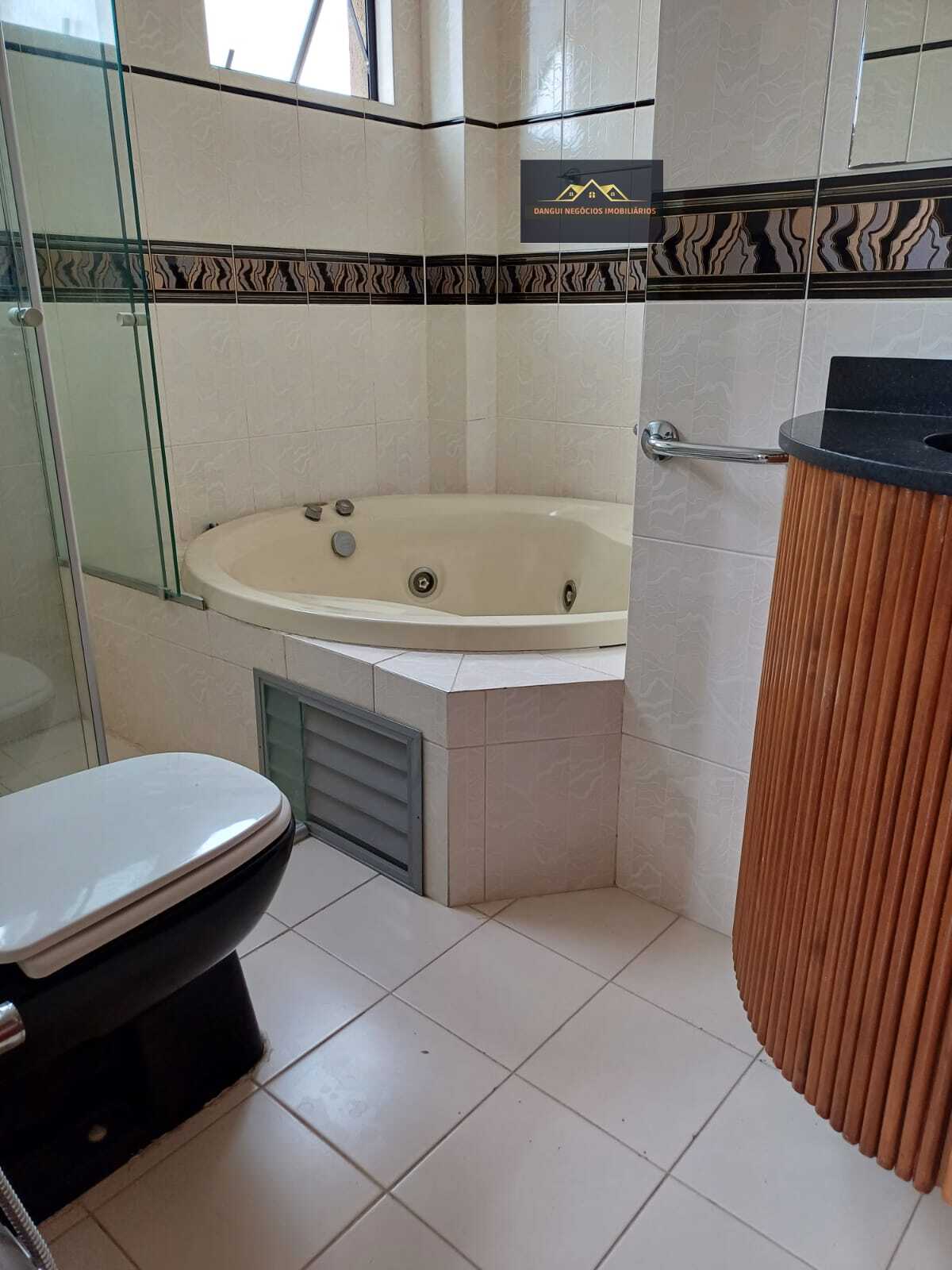 Imagem Apartamento com 4 Quartos à Venda, 147 m²em Portão - Curitiba Imagem Apartamento com 4 Quartos à Venda, 147 m²em Portão - Curitiba