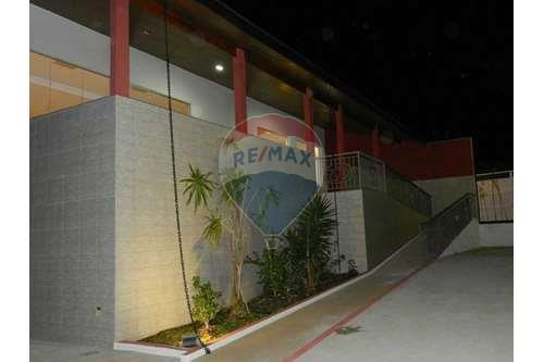 Imagem Galpão à Venda ou Locação, 296 m²em Bom Retiro - São José dos Campos Imagem Galpão à Venda ou Locação, 296 m²em Bom Retiro - São José dos Campos