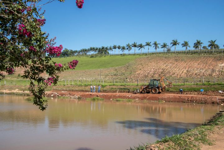 Imagem Terreno à Venda, 300 m² em Bom Retiro - Bragança Paulista Imagem Terreno à Venda, 300 m² em Bom Retiro - Bragança Paulista