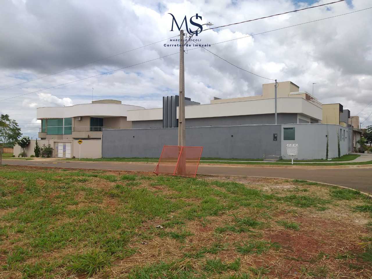 Imagem Terreno em Condomínio à Venda, 250 m²em Centro - Cidade Ocidental