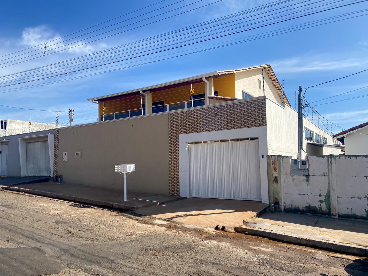 Imagem Casa com 3 Quartos à Venda, 380 m² em Estância Itaici - Caldas Novas