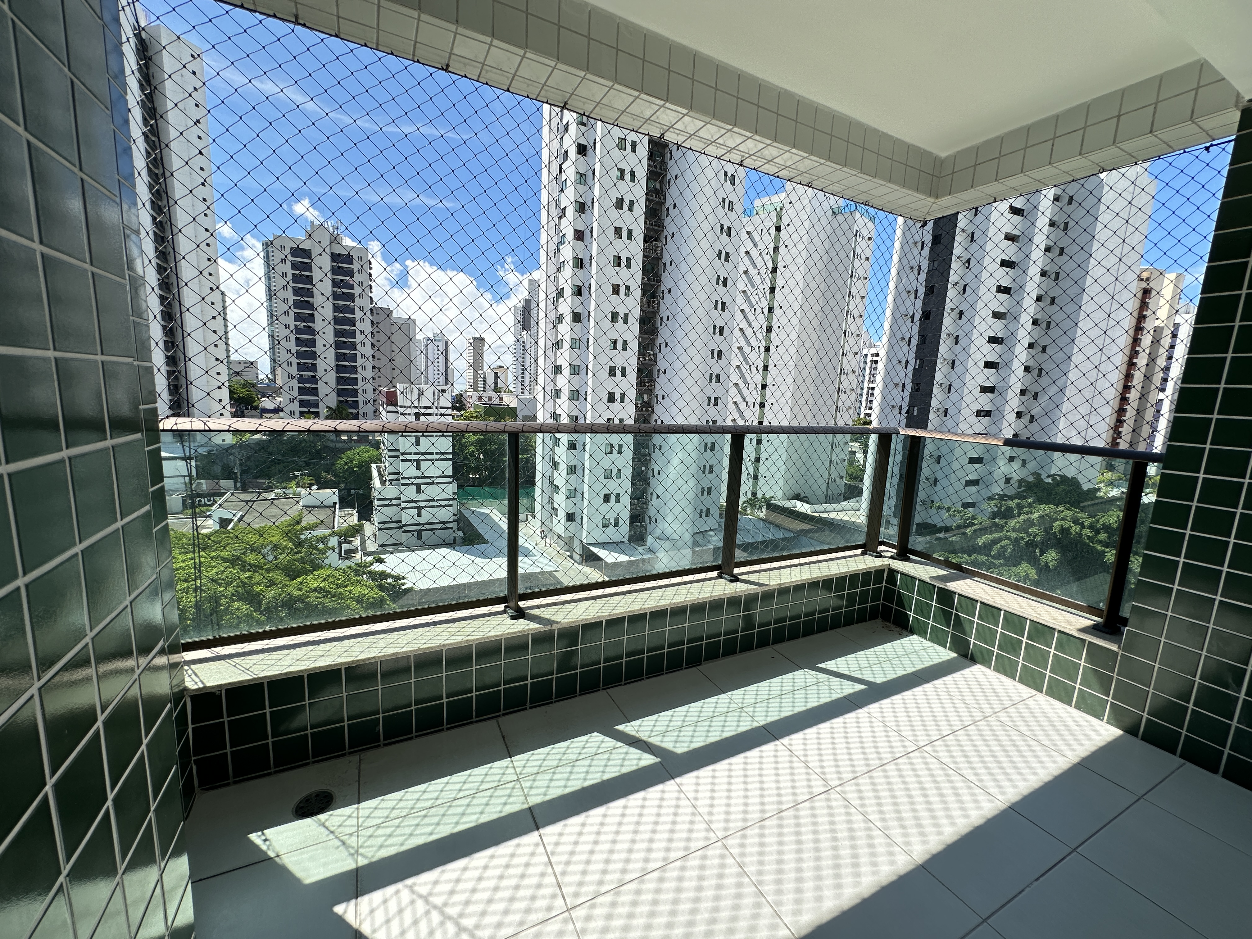 Imagem Apartamento com 4 Quartos à Venda, 136 m²em Boa Viagem - Recife