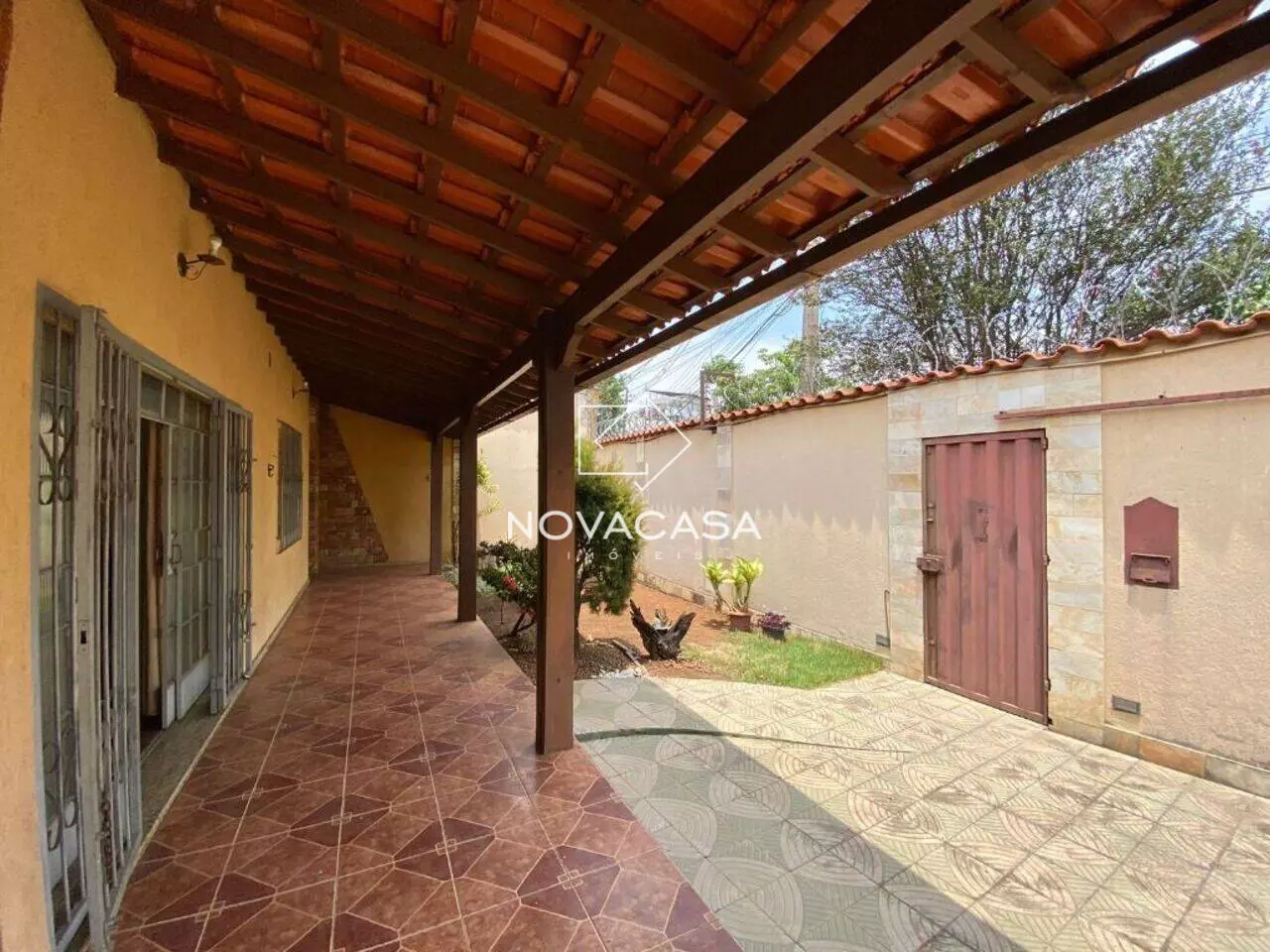 Imagem Casa com 3 Quartos à Venda, 147 m² em Heliópolis - Belo Horizonte Imagem Casa com 3 Quartos à Venda, 147 m² em Heliópolis - Belo Horizonte