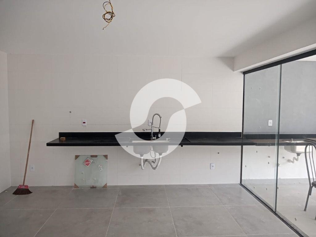 Imagem Casa com 4 Quartos à Venda, 209 m² em Itaipu - Niterói Imagem Casa com 4 Quartos à Venda, 209 m² em Itaipu - Niterói