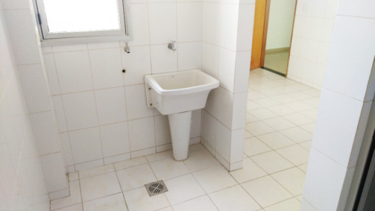 Imagem Apartamento com 4 Quartos à Venda, 119 m²em Nova Suiça - Goiânia