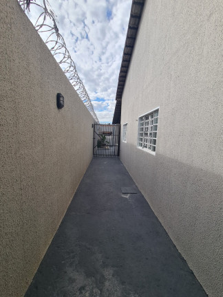 Imagem Casa com 3 Quartos à Venda,  em Residencial Santa Fé I - Goiânia