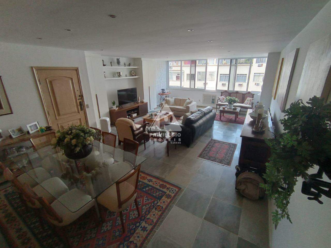 Imagem Apartamento com 3 Quartos à Venda, 195 m²em Copacabana - Rio de Janeiro
