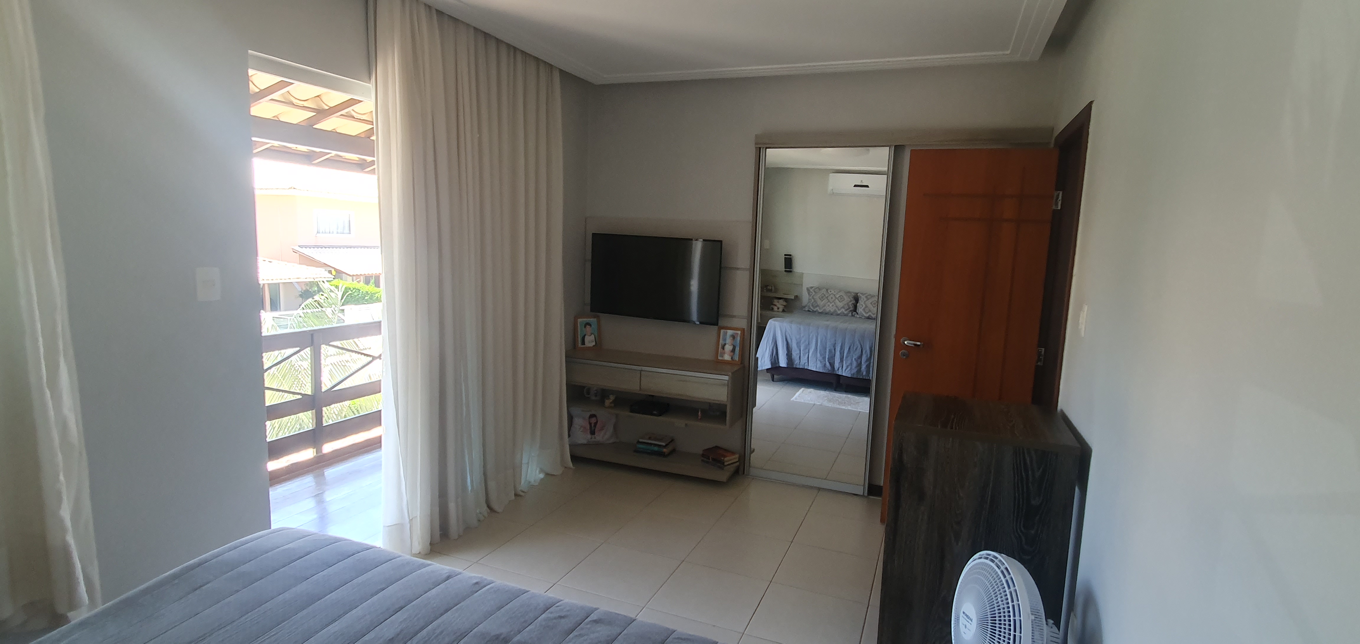 Imagem Casa de Condomínio com 5 Quartos à Venda, 300 m²em Buraquinho - Lauro de Freitas Imagem Casa de Condomínio com 5 Quartos à Venda, 300 m²em Buraquinho - Lauro de Freitas