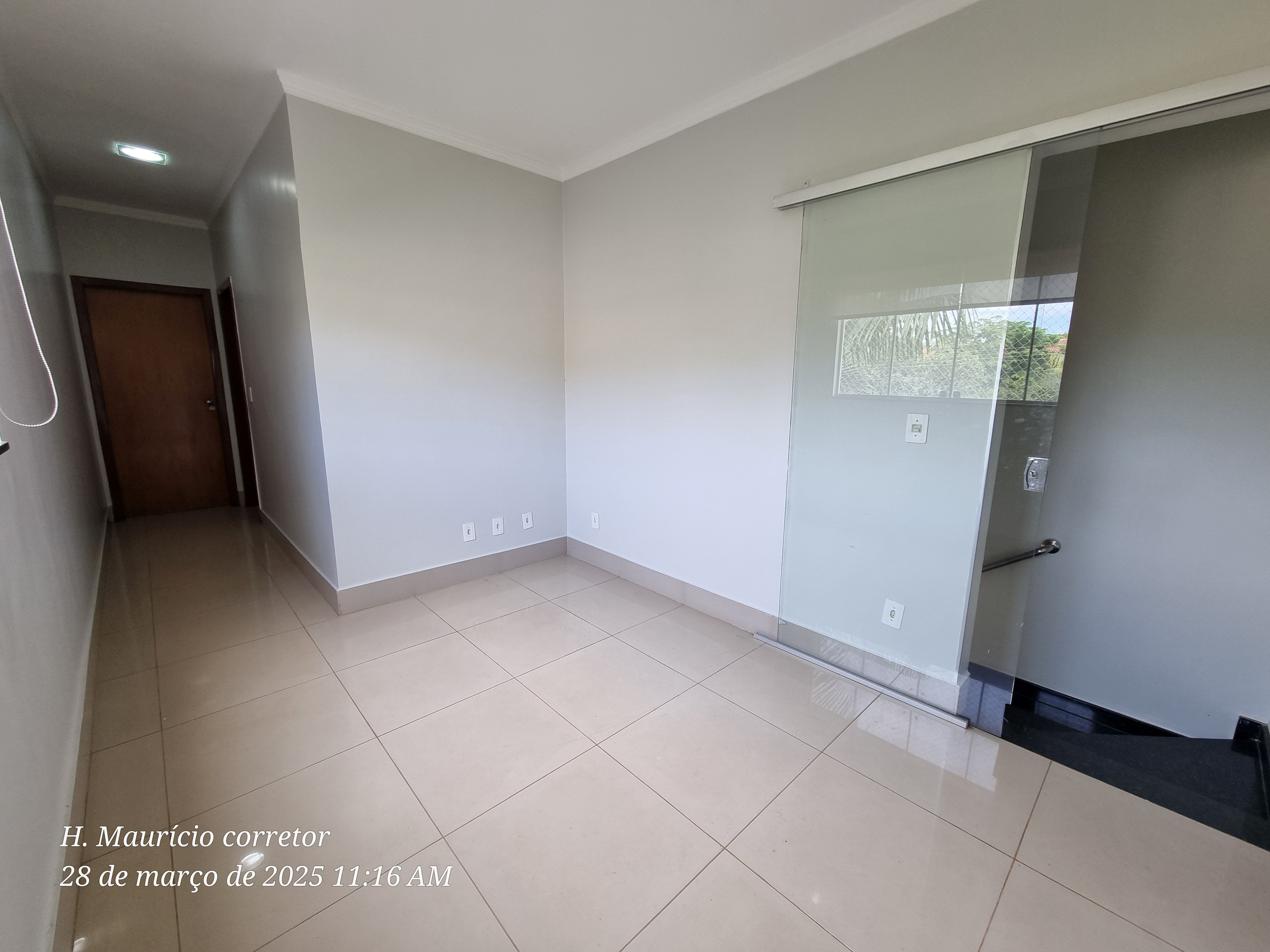 Imagem Sobrado com 3 Quartos à Venda, 165 m² em Setor Jaó - Goiânia Imagem Sobrado com 3 Quartos à Venda, 165 m² em Setor Jaó - Goiânia