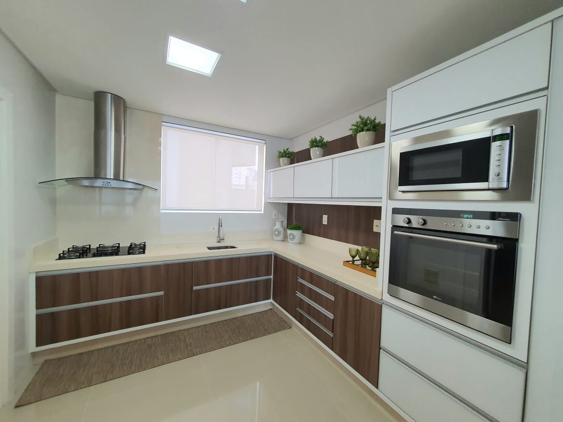 Imagem Apartamento com 3 Quartos à Venda, 135 m²em Centro - Balneário Camboriú Imagem Apartamento com 3 Quartos à Venda, 135 m²em Centro - Balneário Camboriú