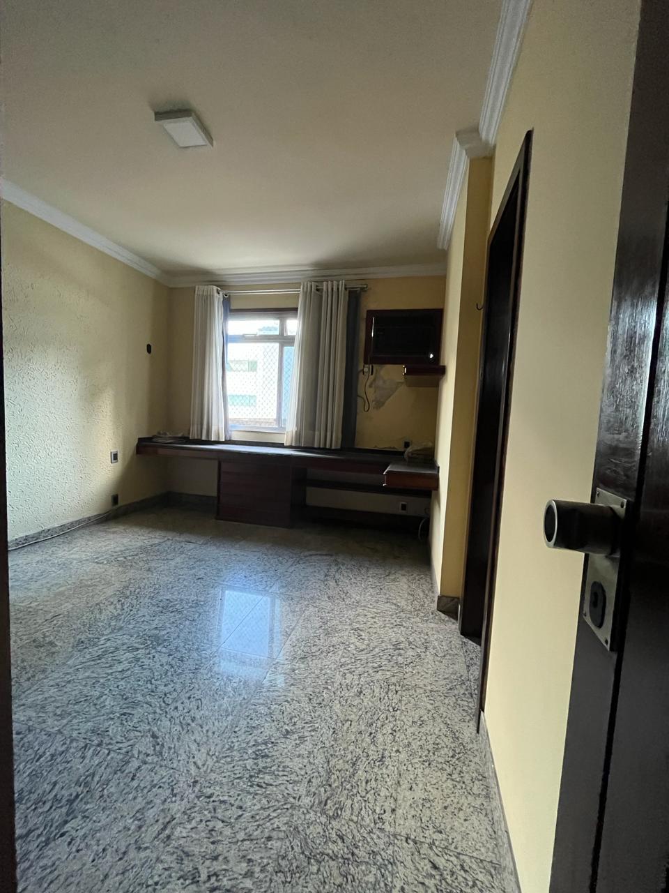 Imagem Apartamento com 4 Quartos à Venda, 240 m²em Umarizal - Belém Imagem Apartamento com 4 Quartos à Venda, 240 m²em Umarizal - Belém