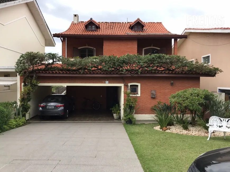 Casa com 4 Quartos à Venda, 380 m²em Alphaville - Santana de Parnaíba