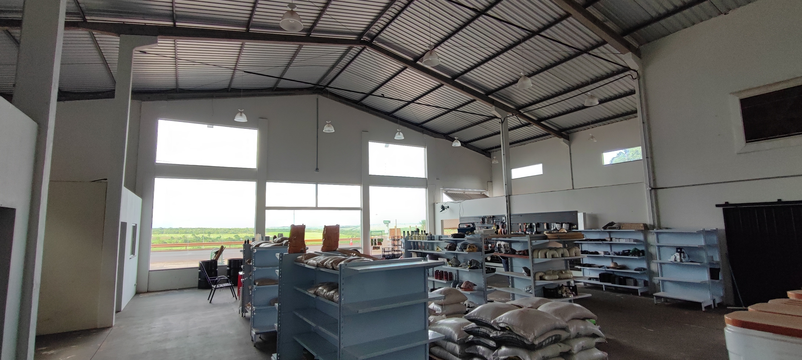 Imagem Galpão à Venda, 856 m²em Vila Entroncamento - Campo Grande Imagem Galpão à Venda, 856 m²em Vila Entroncamento - Campo Grande