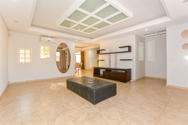 Imagem Casa com 3 Quartos à Venda, 271 m² em Jardim das Américas - Curitiba Imagem Casa com 3 Quartos à Venda, 271 m² em Jardim das Américas - Curitiba