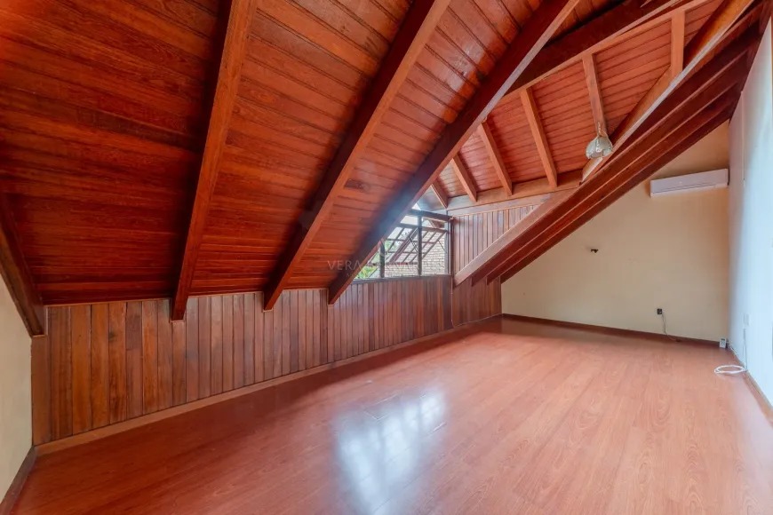 Imagem Casa com 3 Quartos à Venda, 151 m² em Jardim Isabel - Porto Alegre