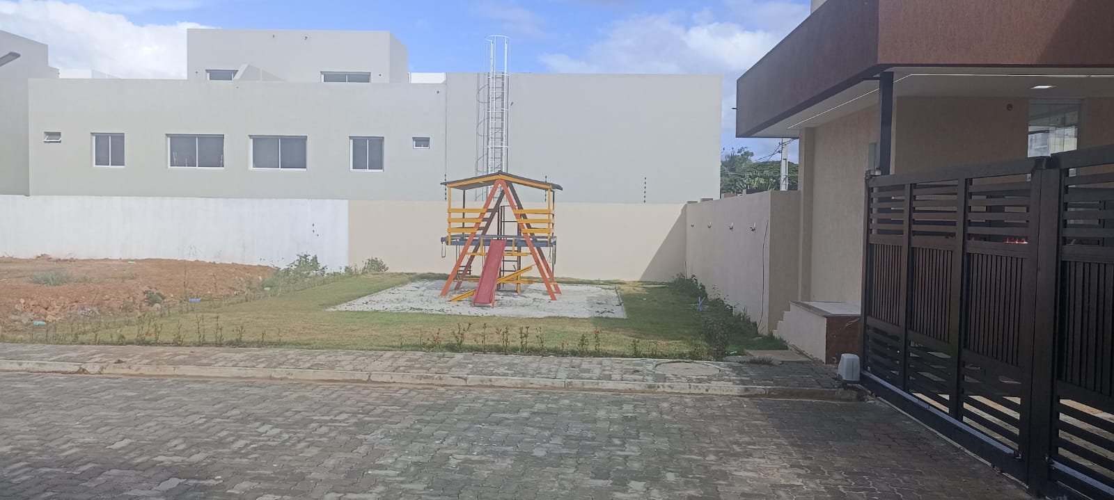 Imagem Terreno à Venda, 155 m²em Buraquinho - Lauro de Freitas