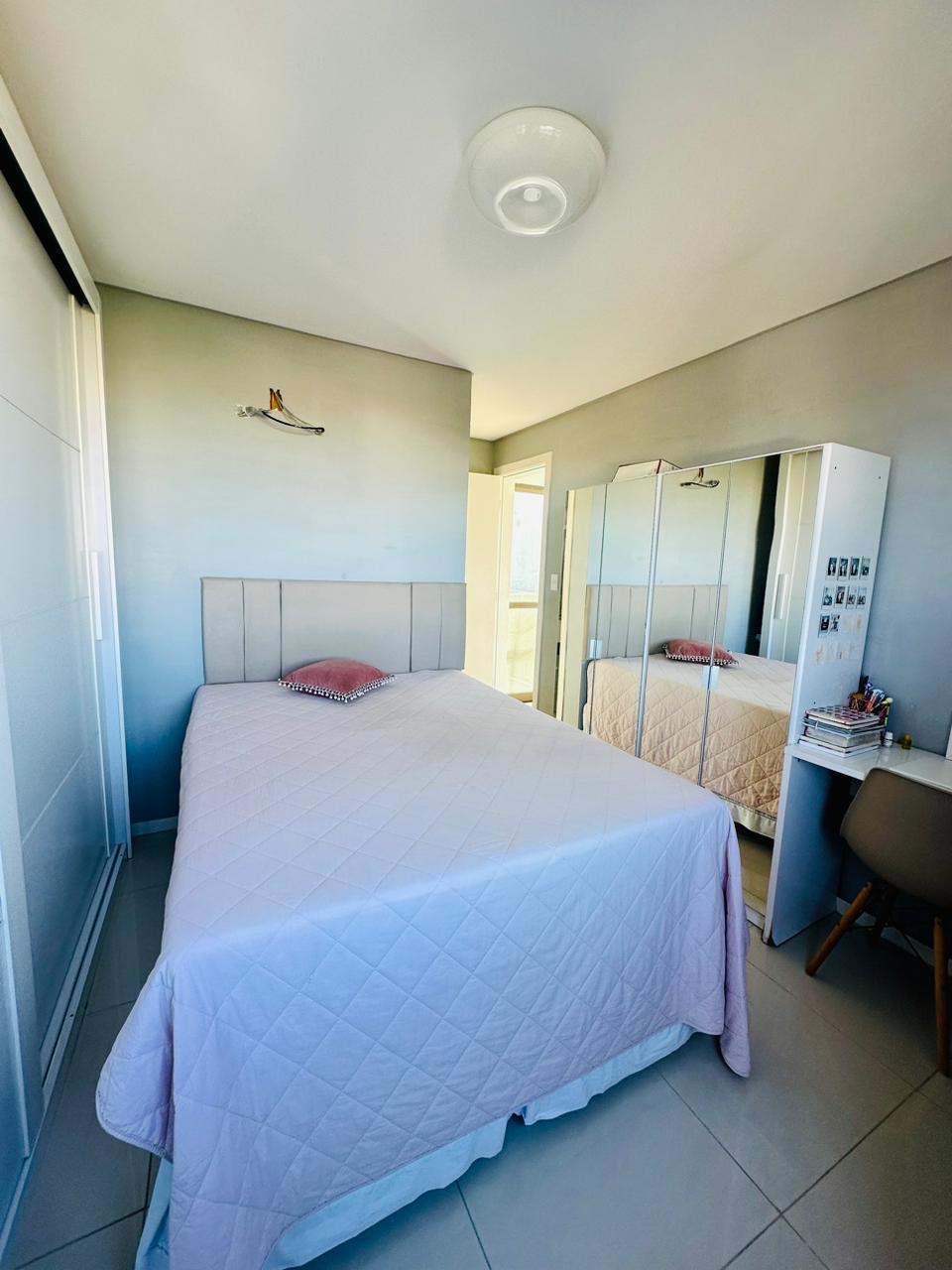 Imagem Apartamento com 3 Quartos à Venda, 172 m²em Buraquinho - Lauro de Freitas