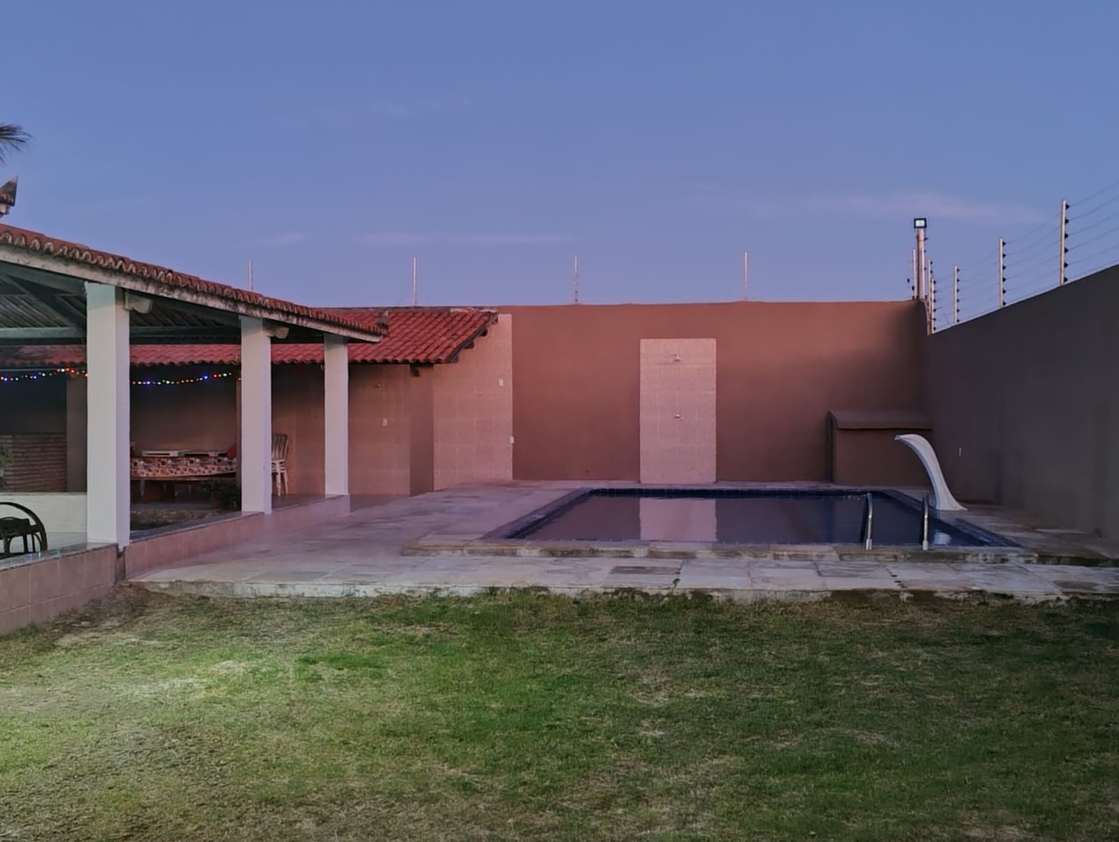 Imagem Casa com 4 Quartos à Venda, 200 m²em Caponga - Cascavel Imagem Casa com 4 Quartos à Venda, 200 m²em Caponga - Cascavel