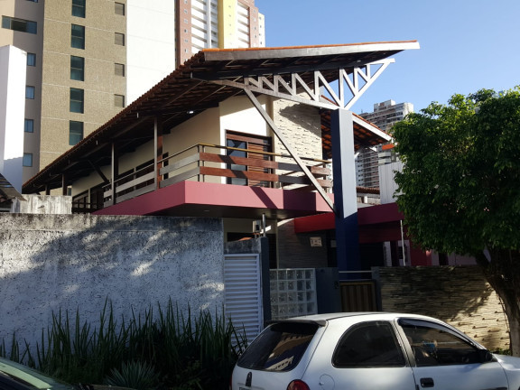 Casa com 4 Quartos à Venda,  em João Agripino - João Pessoa
