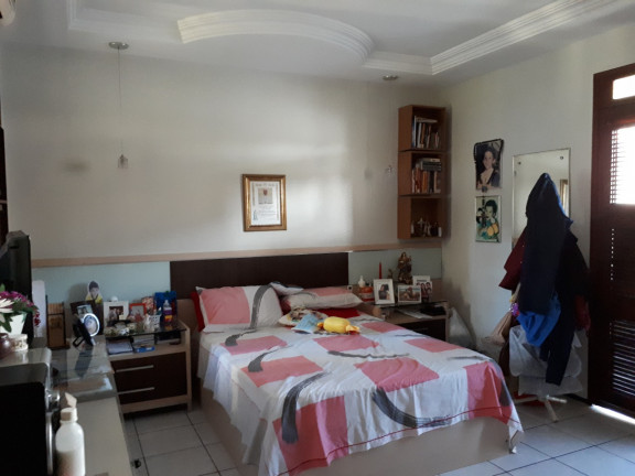 Imagem Casa com 4 Quartos à Venda, 123 m² em Vila União - Fortaleza Imagem Casa com 4 Quartos à Venda, 123 m² em Vila União - Fortaleza