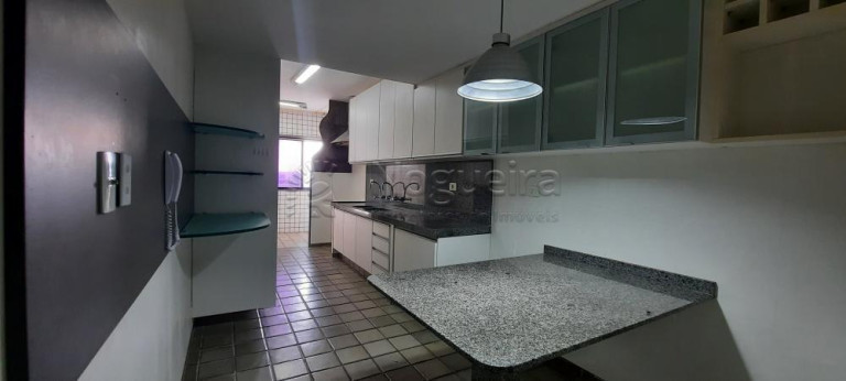Imagem Apartamento com 4 Quartos à Venda, em Candeias - Jaboatão dos Guararapes Imagem Apartamento com 4 Quartos à Venda, em Candeias - Jaboatão dos Guararapes