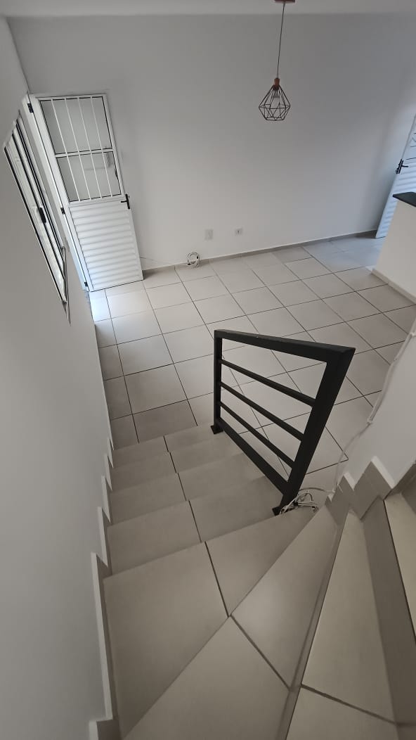 Imagem Sobrado com 2 Quartos à Venda, 77 m² em Jardim São Pedro - Mogi das Cruzes