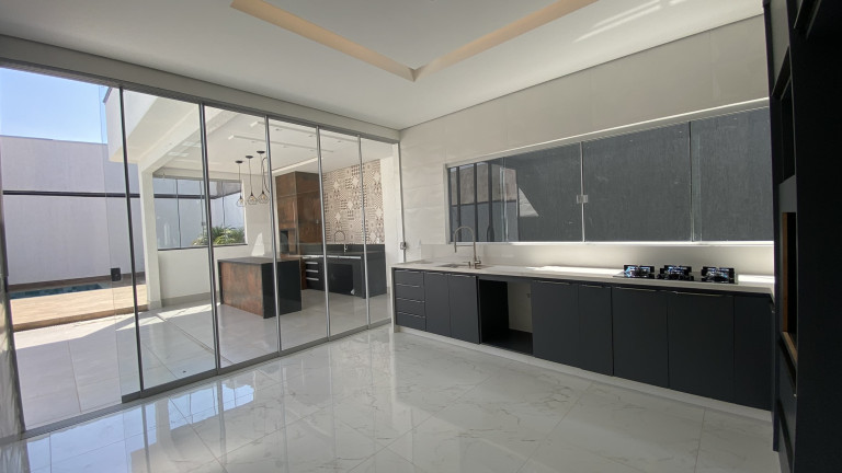 Imagem Casa de Condomínio com 4 Quartos à Venda,  em Setor Habitacional Vicente Pires - Brasília
