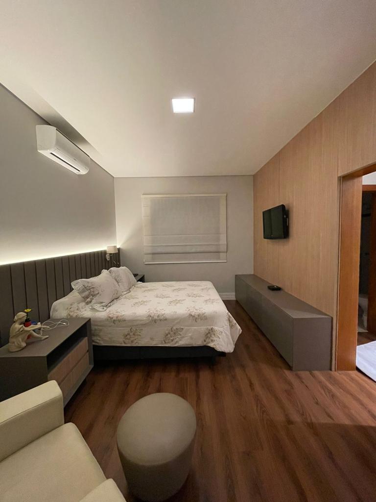 Imagem Casa de Condomínio com 3 Quartos à Venda, 220 m²em Medeiros - Jundiaí