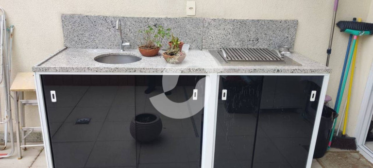 Imagem Apartamento com 3 Quartos à Venda, 84 m²em Jurujuba - Niterói