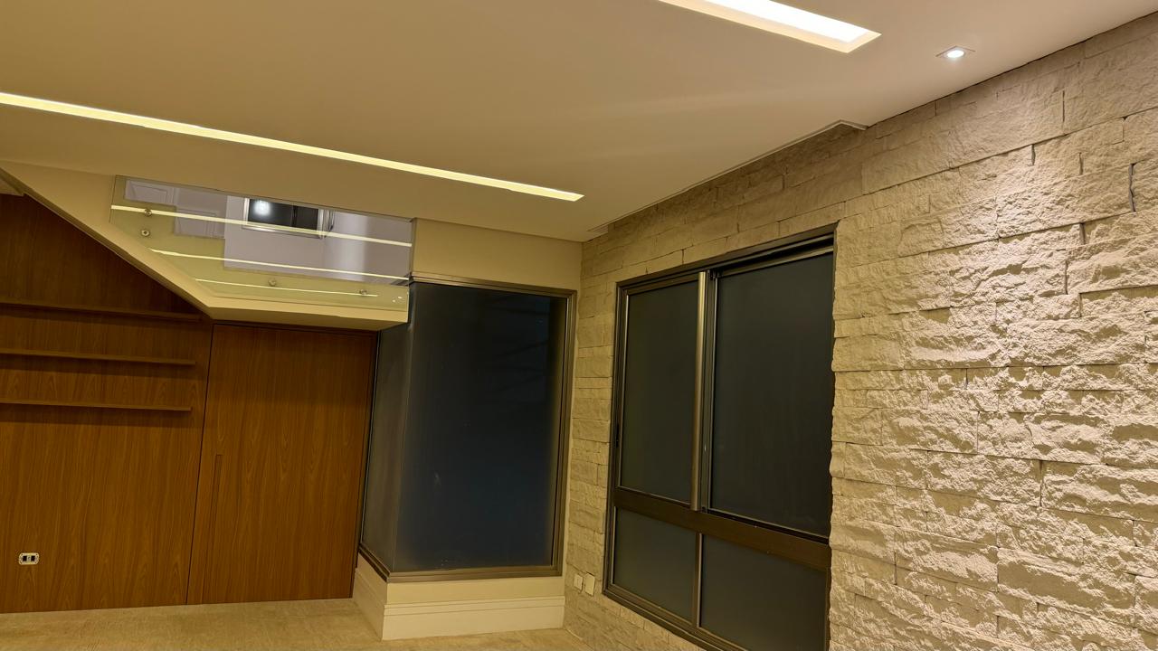 Imagem Casa com 4 Quartos à Venda, 450 m²em Tamboré - Barueri Imagem Casa com 4 Quartos à Venda, 450 m²em Tamboré - Barueri