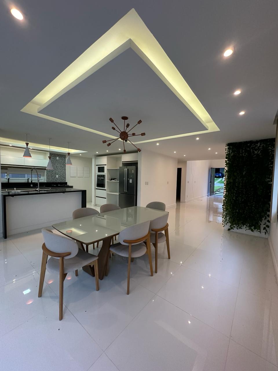 Imagem Casa de Condomínio com 4 Quartos à Venda, 320 m²em Alphaville (Abrantes) - Camaçari Imagem Casa de Condomínio com 4 Quartos à Venda, 320 m²em Alphaville (Abrantes) - Camaçari